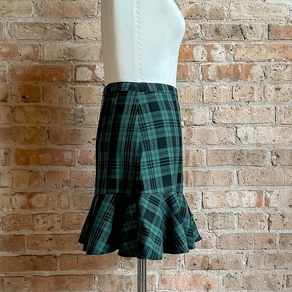 BNWT Draper James Ruffle Hem Skirt in Blackwatch Plaid - Picture 4 of 16
